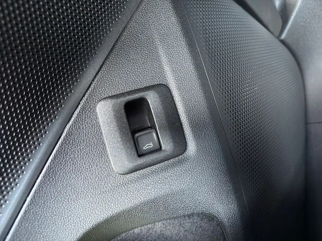 Volkswagen Tiguan - Thumbnail 25
