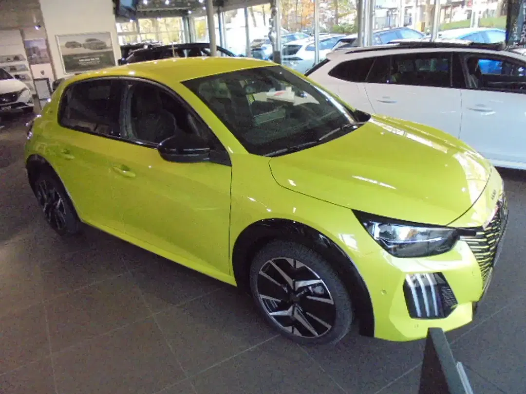 Peugeot 208 - Thumbnail 5