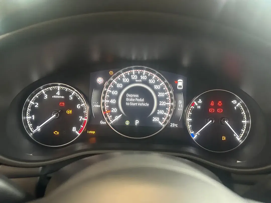 Mazda 3 - Thumbnail 9