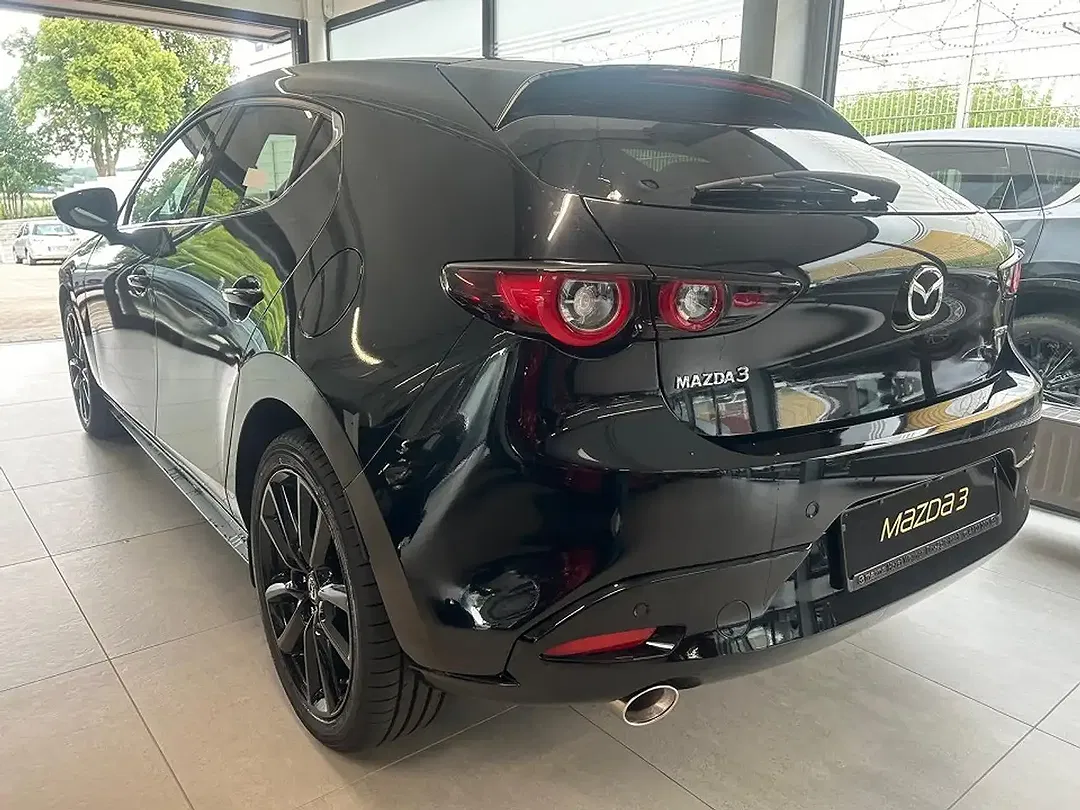 Mazda 3 - Thumbnail 4