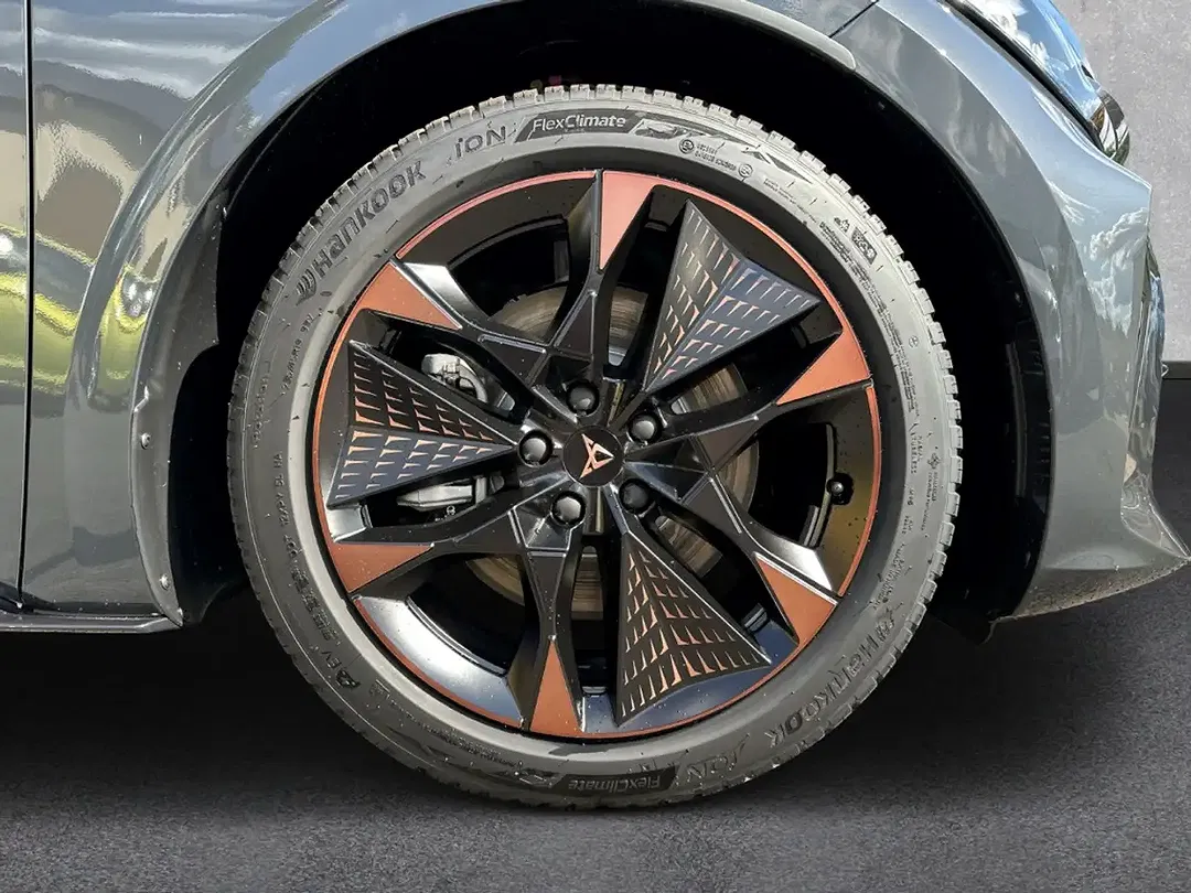 CUPRA Born - Thumbnail 8