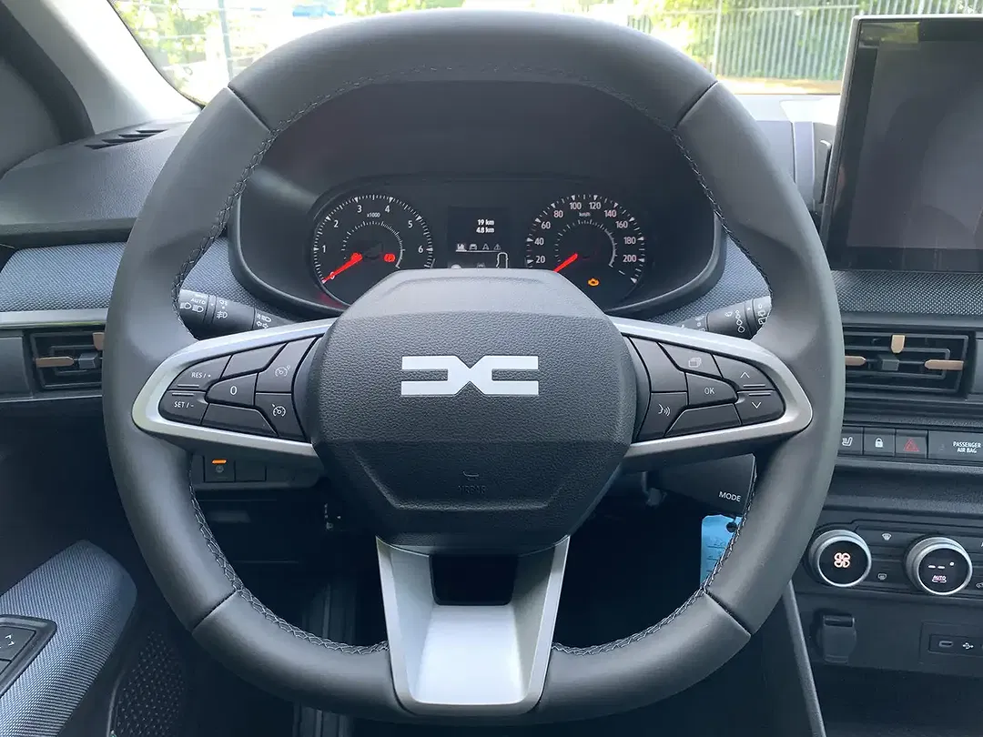 Dacia Sandero - Thumbnail 9
