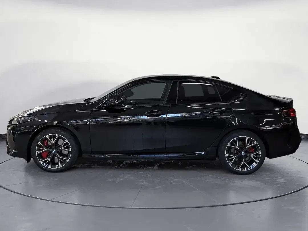 BMW 223 - Thumbnail 2