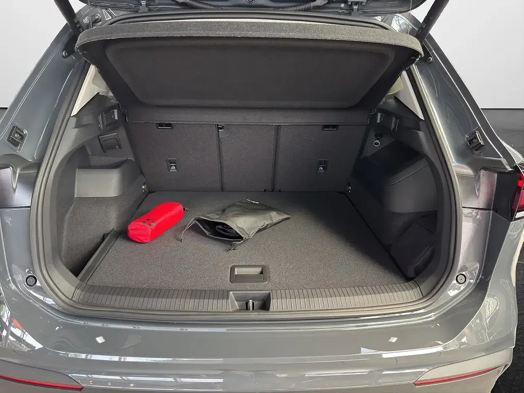 Volkswagen Tiguan - Thumbnail 11