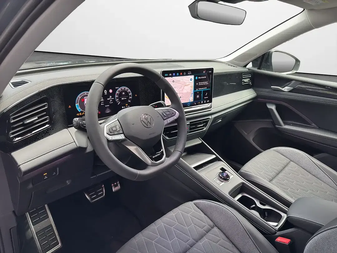 Volkswagen Tiguan - Thumbnail 6