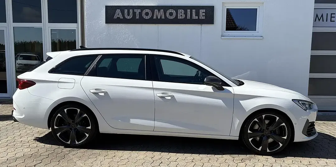 CUPRA Leon - Thumbnail 4