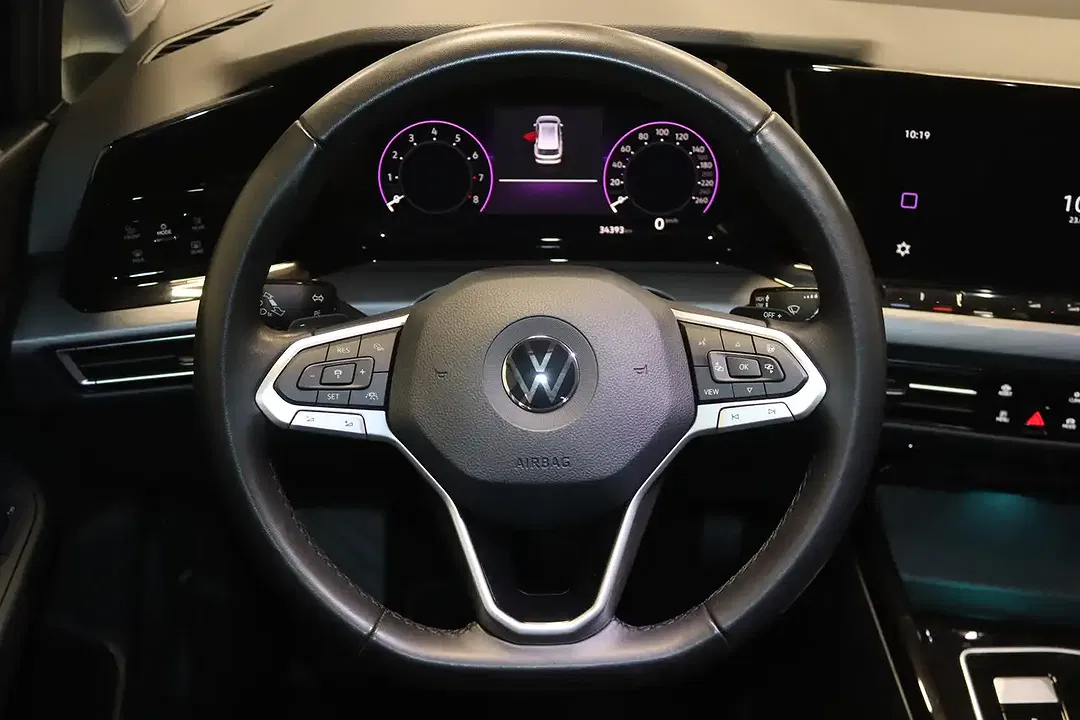 Volkswagen Golf - Thumbnail 13