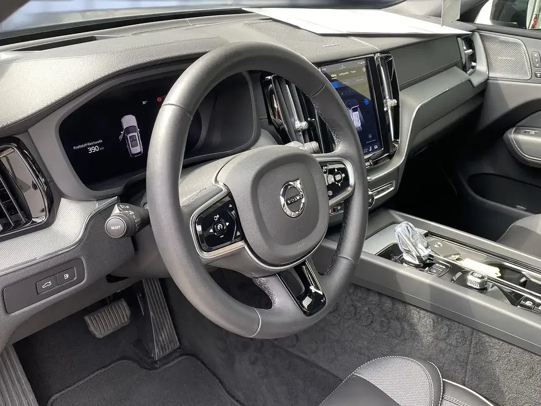 Volvo XC60 - Thumbnail 12