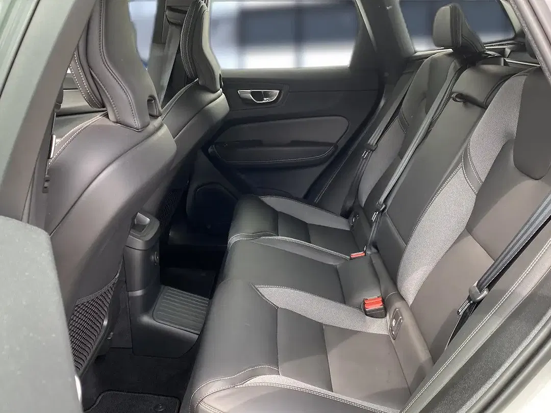 Volvo XC60 - Thumbnail 17