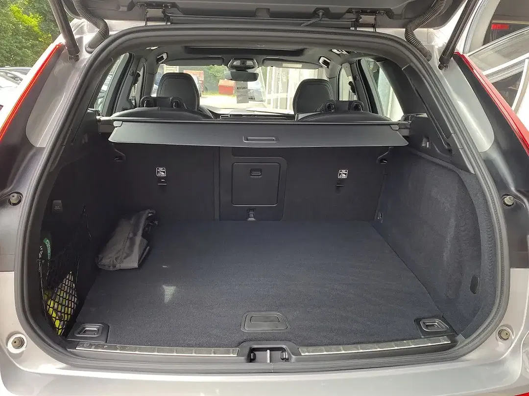 Volvo XC60 - Thumbnail 22