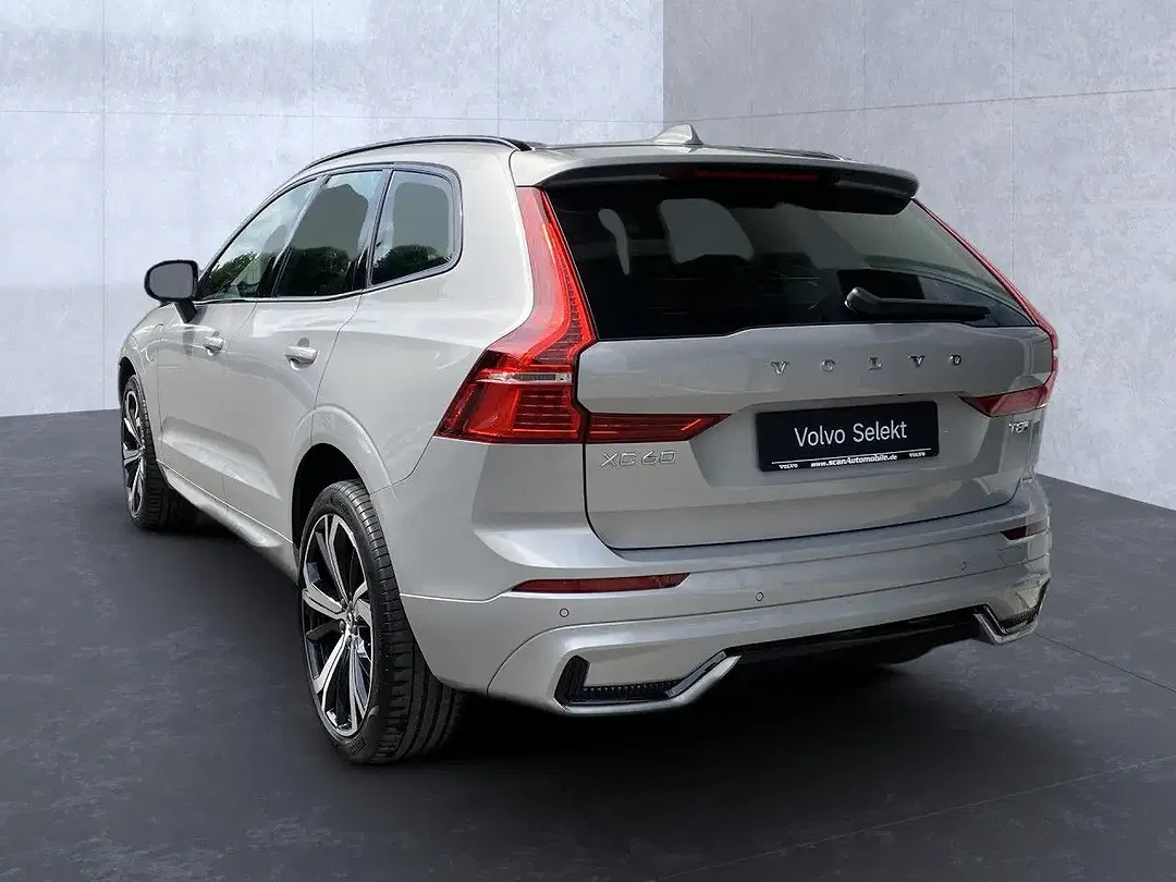 Volvo XC60 PHEV Hybrid AWD Recharge Ultra Dark - foto 2