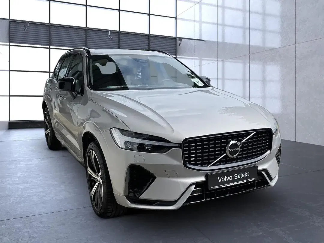 Volvo XC60 - Thumbnail 4
