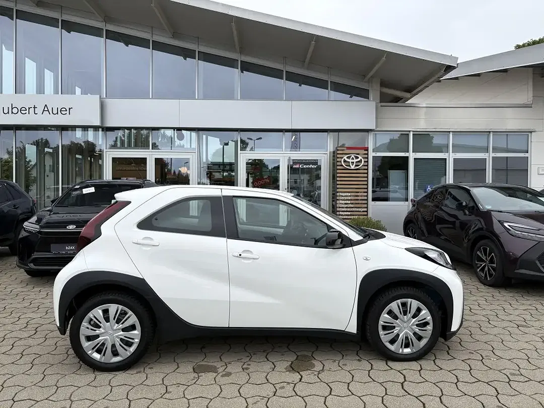 Toyota Aygo X - Thumbnail 6