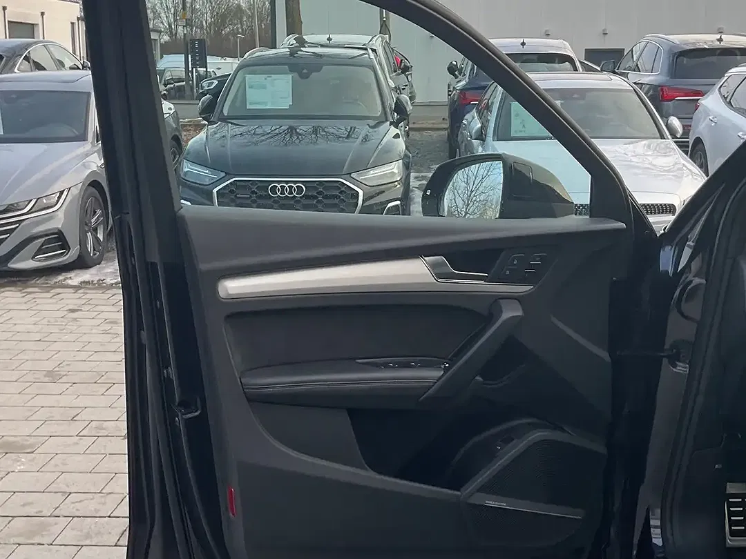 Audi SQ5 - Thumbnail 11