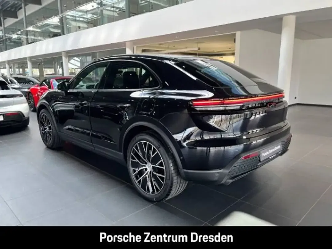 Porsche Macan - Thumbnail 3