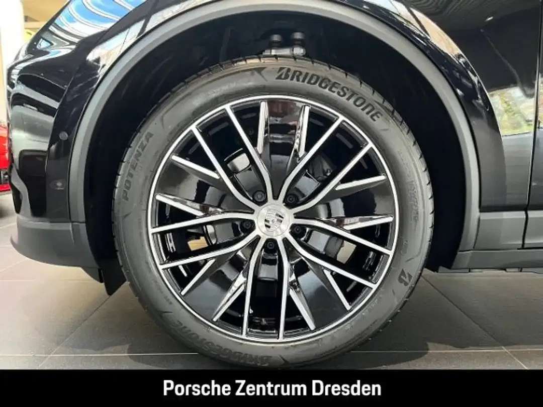 Porsche Macan - Thumbnail 8