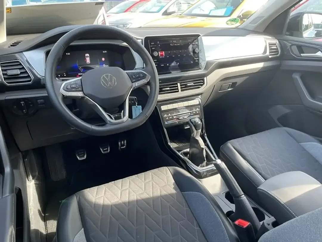 Volkswagen T-Cross - Thumbnail 10