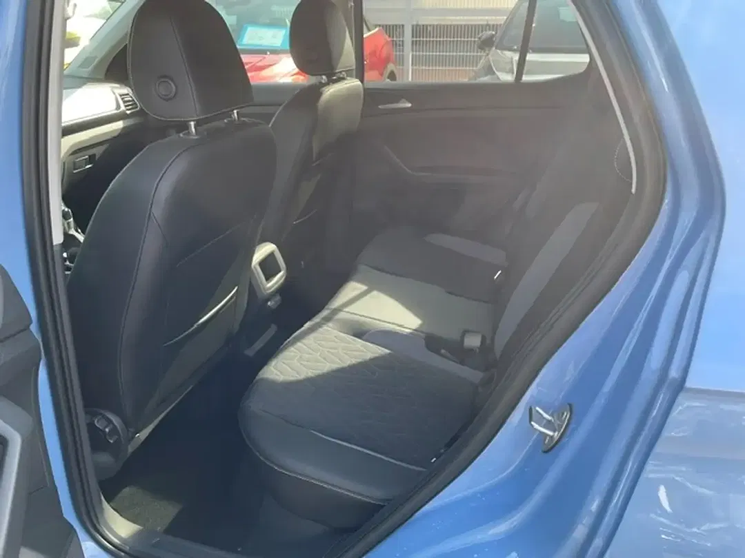 Volkswagen T-Cross - Thumbnail 9