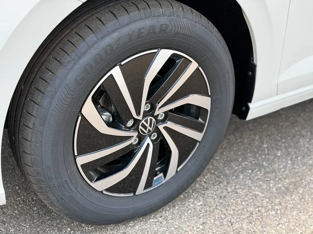 Volkswagen Polo - Thumbnail 6