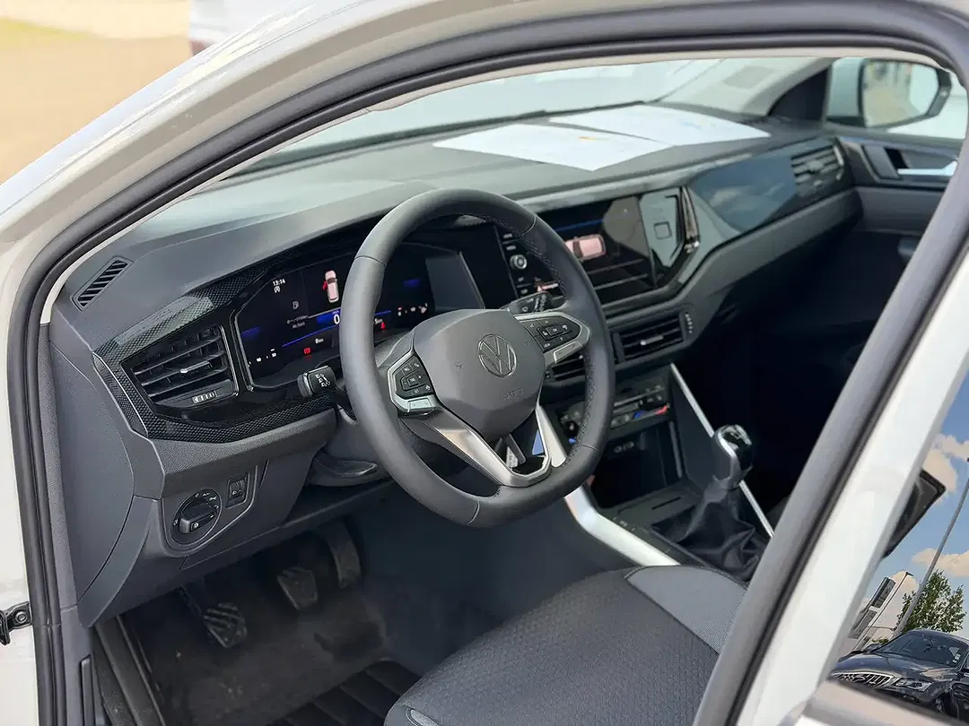 Volkswagen Polo - Thumbnail 8
