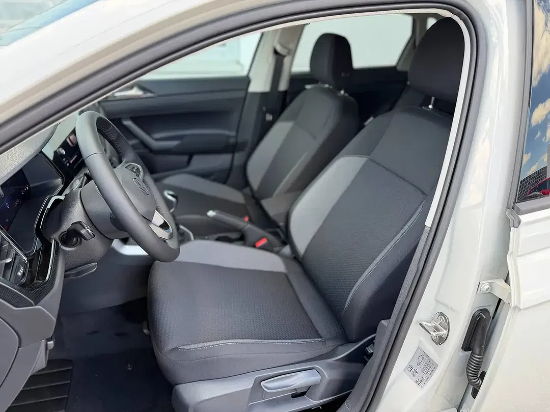 Volkswagen Polo - Thumbnail 9