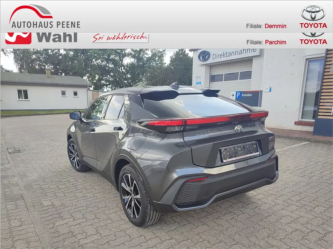 Toyota C-HR - Thumbnail 2