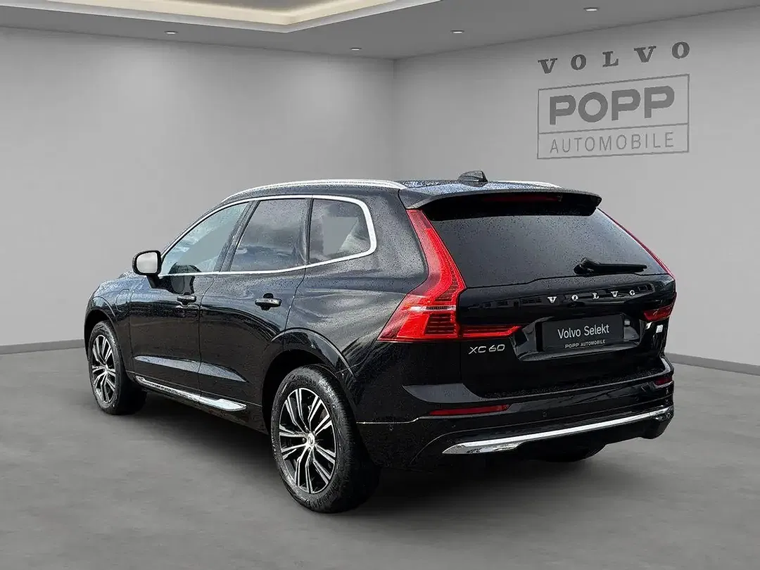 Volvo XC60 - Thumbnail 3