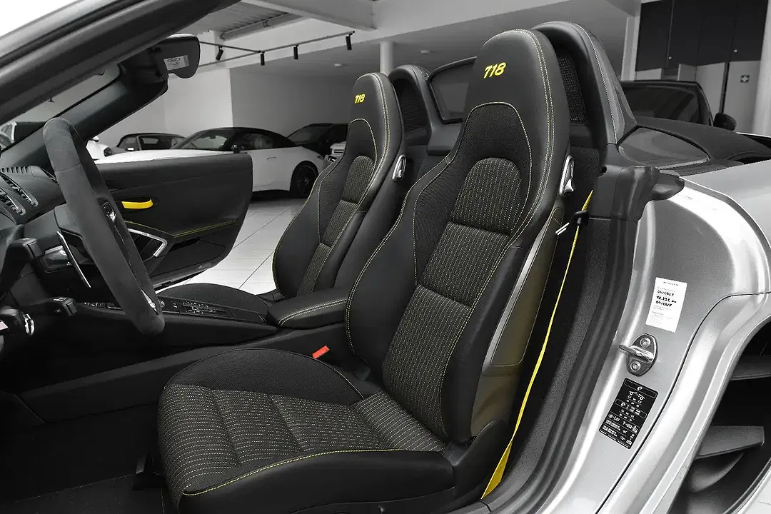 Porsche Boxster - Thumbnail 12