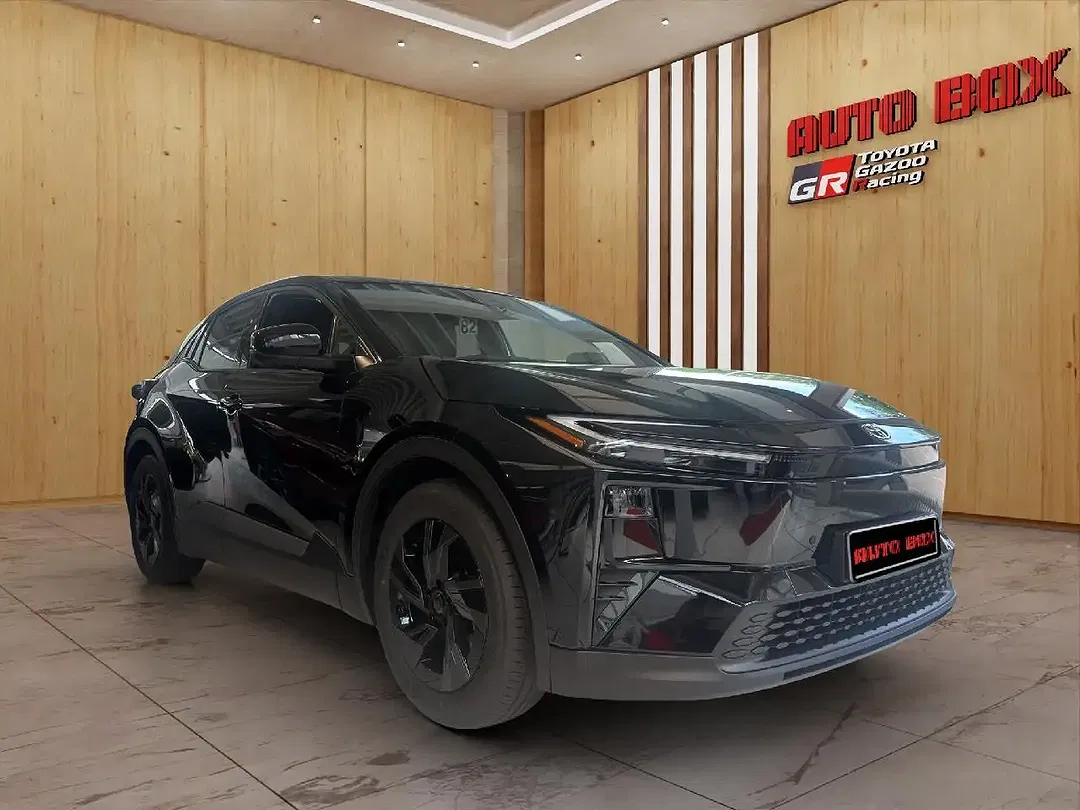 Toyota C-HR - Thumbnail 2