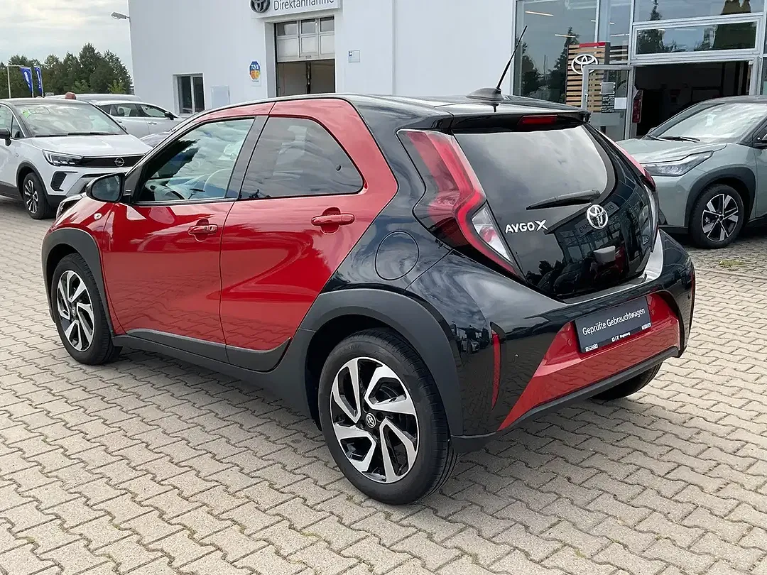 Toyota Aygo - Thumbnail 3