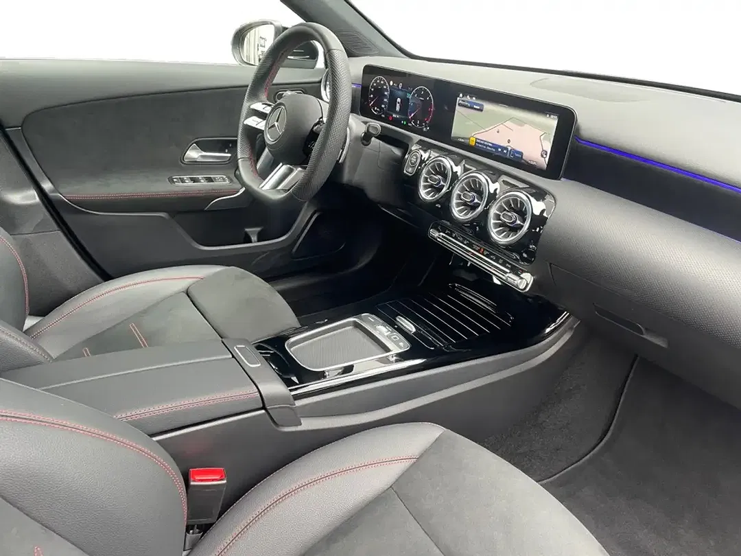 Mercedes-Benz A 200 - Thumbnail 3