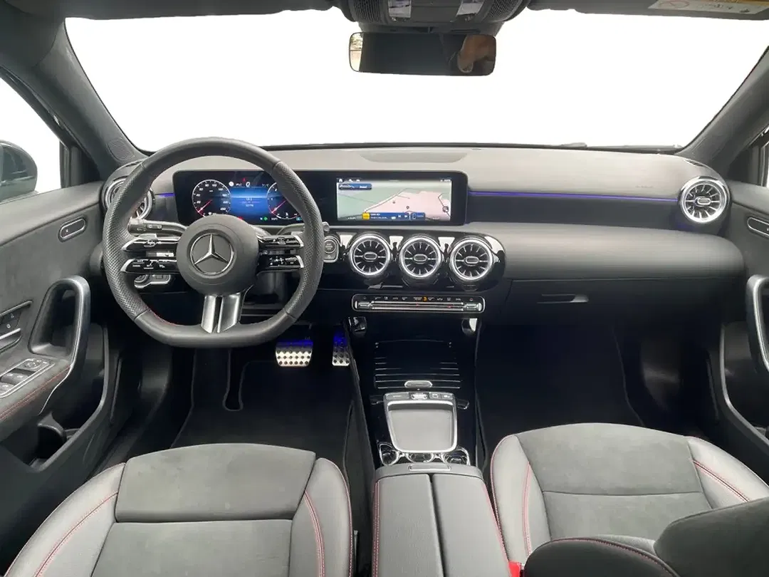 Mercedes-Benz A 200 - Thumbnail 4