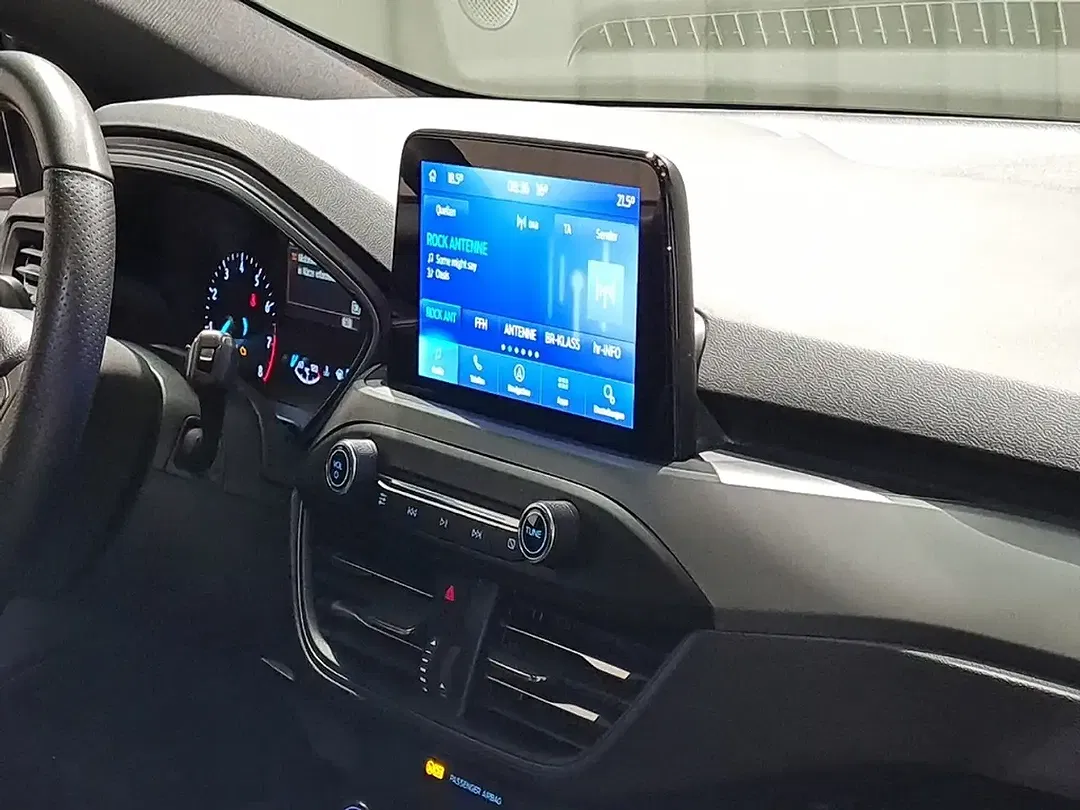 Ford Focus - Thumbnail 6
