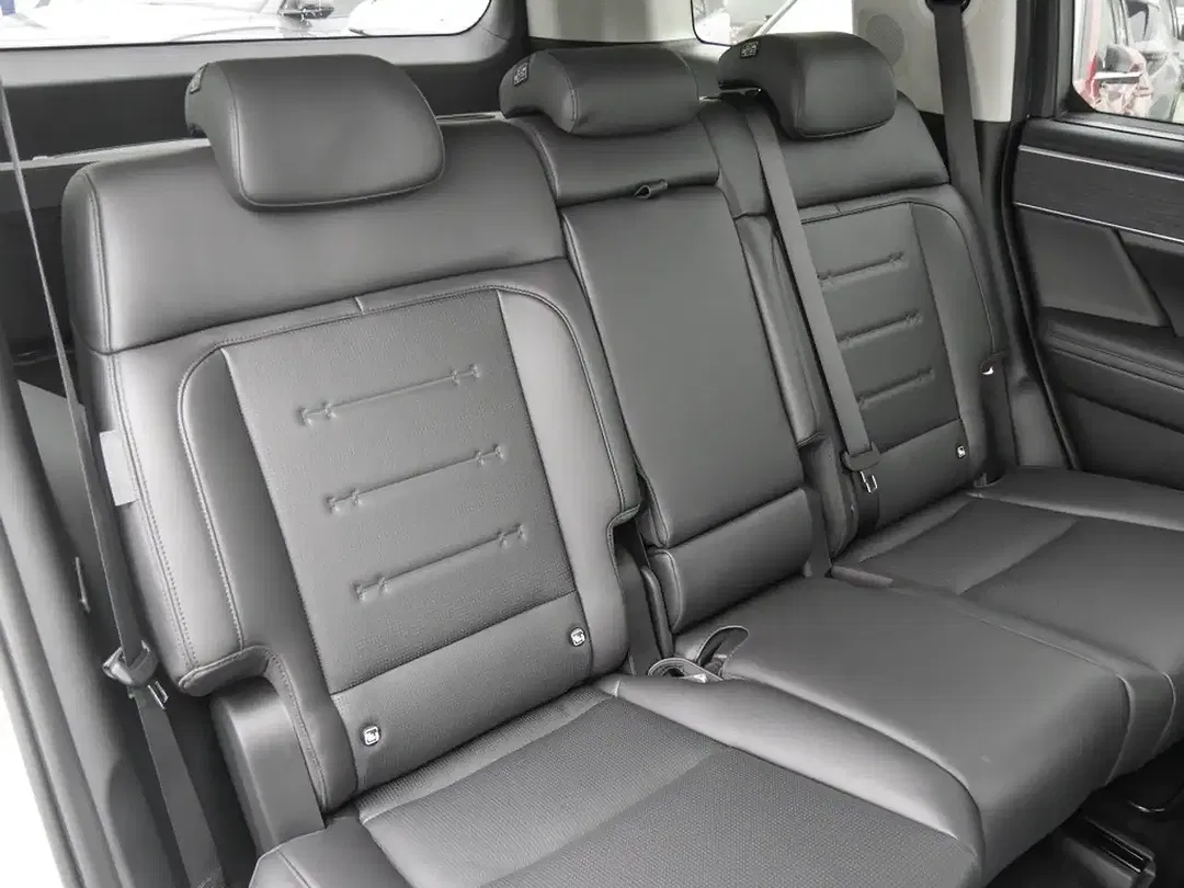 Hyundai SANTA FE - Thumbnail 6