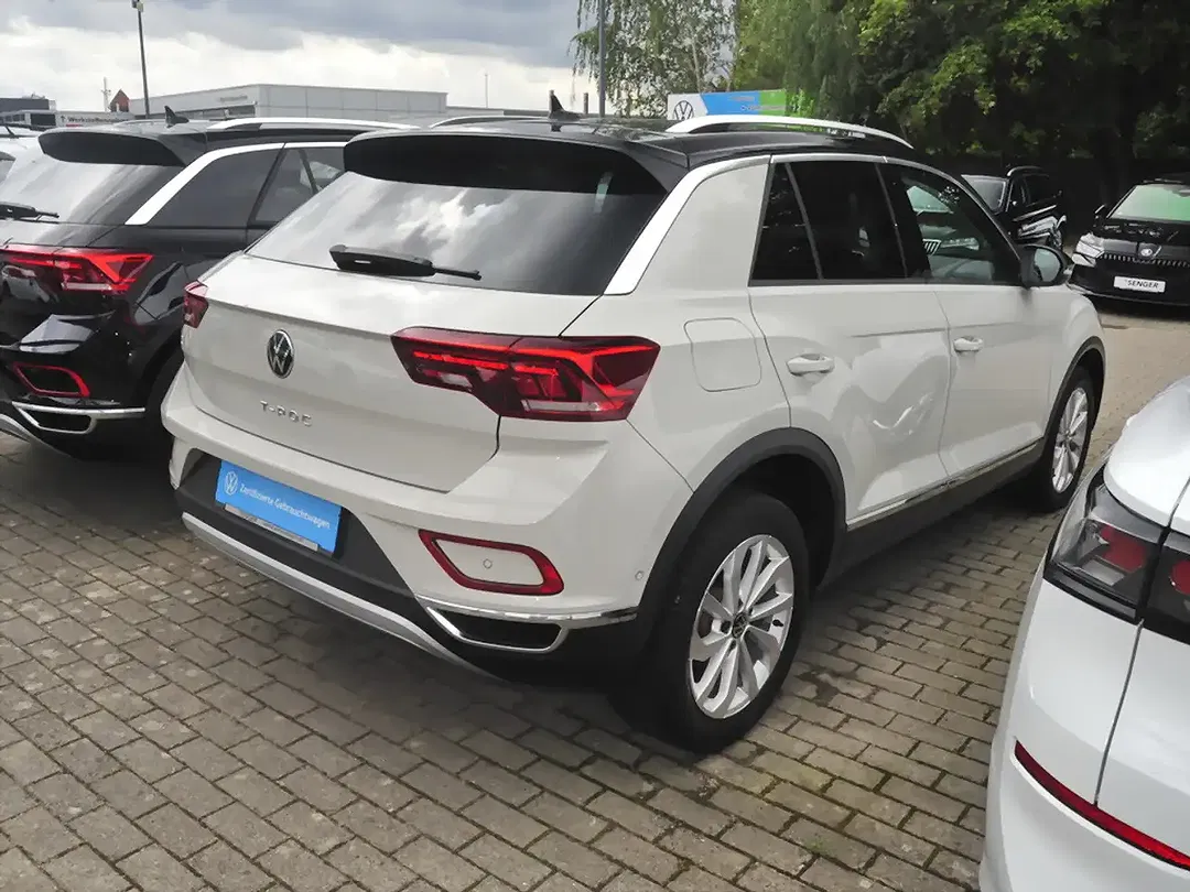 Volkswagen T-Roc - Thumbnail 4
