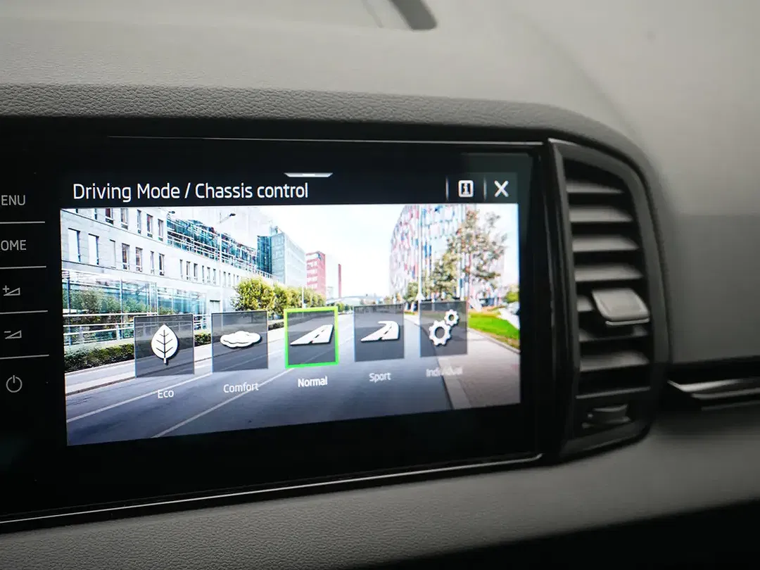 Skoda Karoq - Thumbnail 11