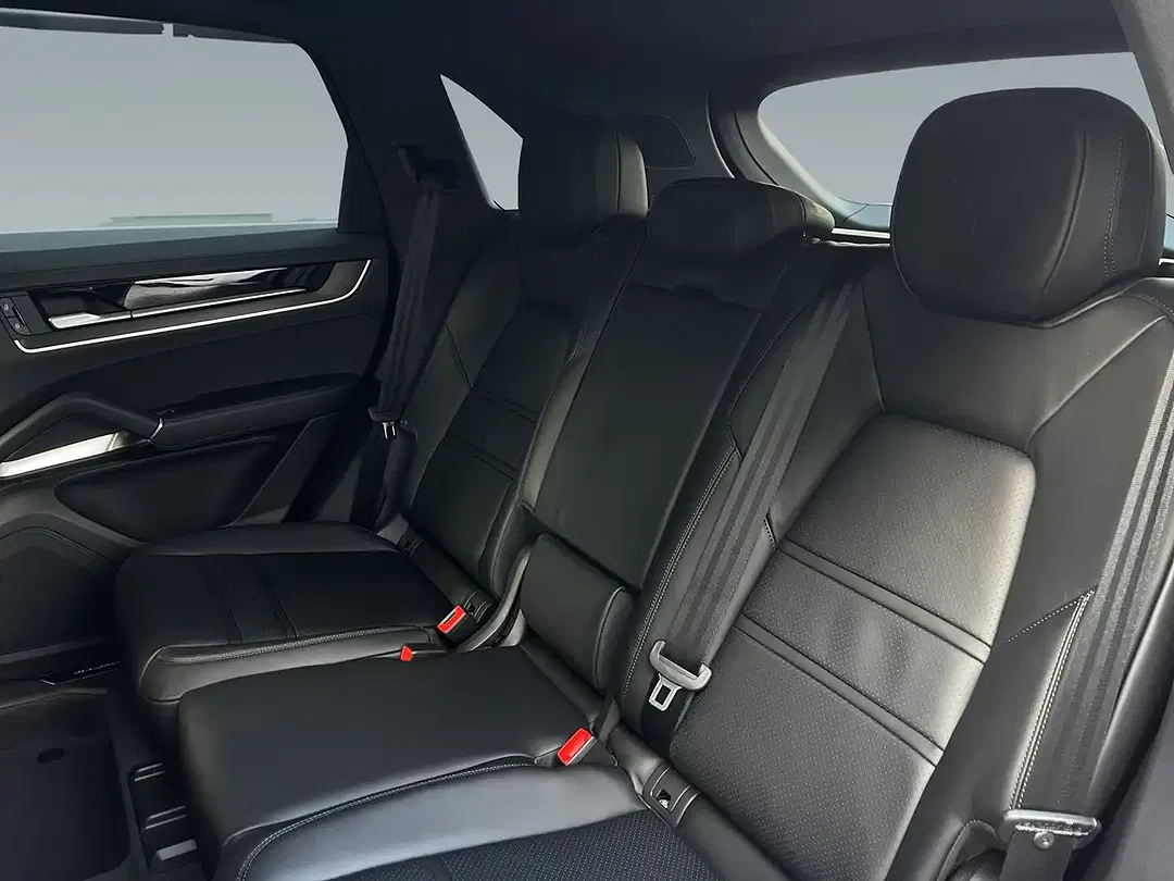 Porsche Cayenne - Thumbnail 11