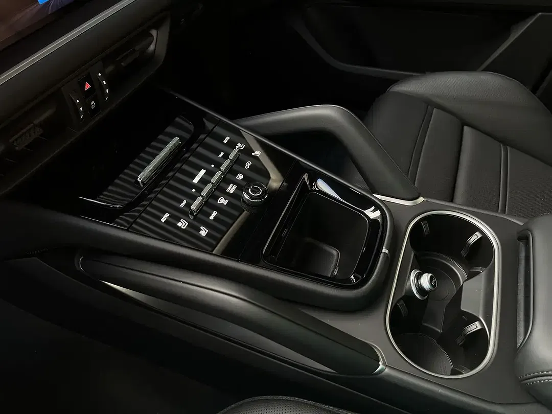 Porsche Cayenne - Thumbnail 14