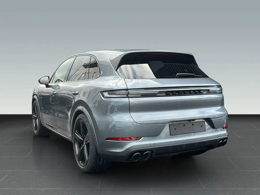 Porsche Cayenne - Thumbnail 3