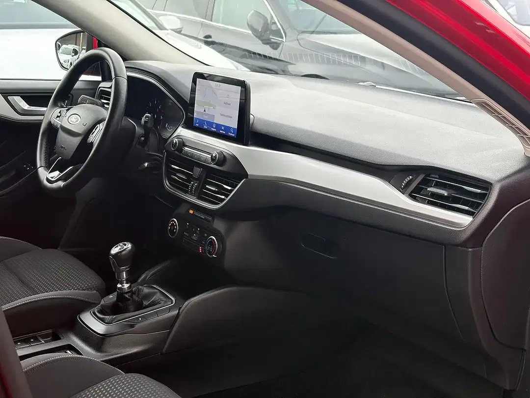 Ford Focus - Thumbnail 7