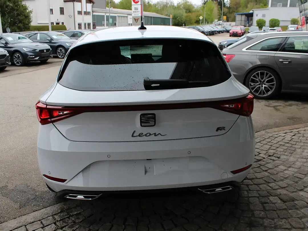 SEAT Leon - Thumbnail 5