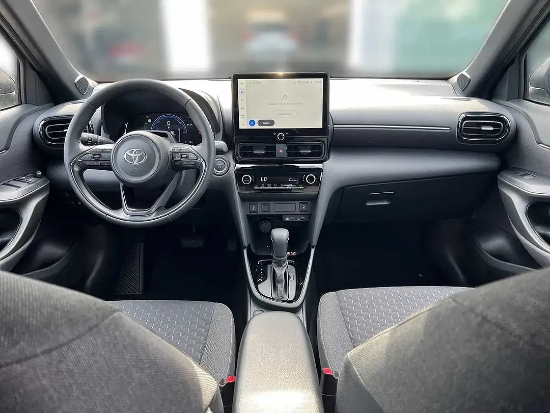 Toyota Yaris Cross - Thumbnail 8