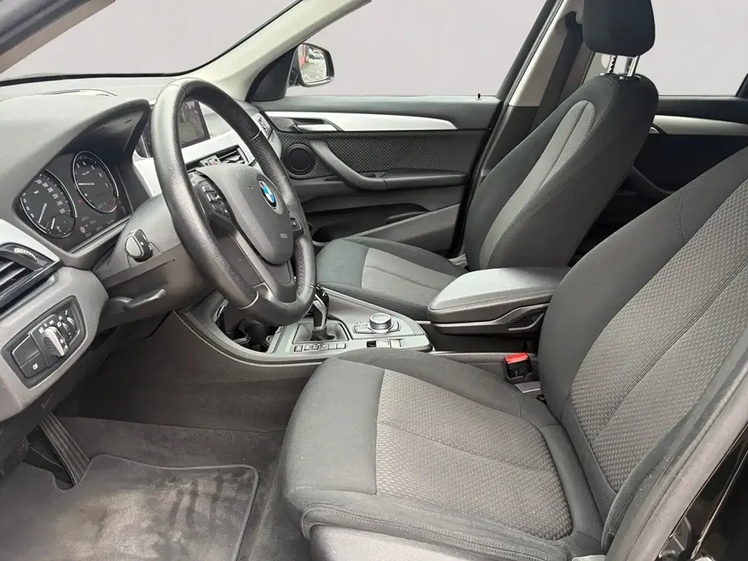 BMW X1 - Thumbnail 11