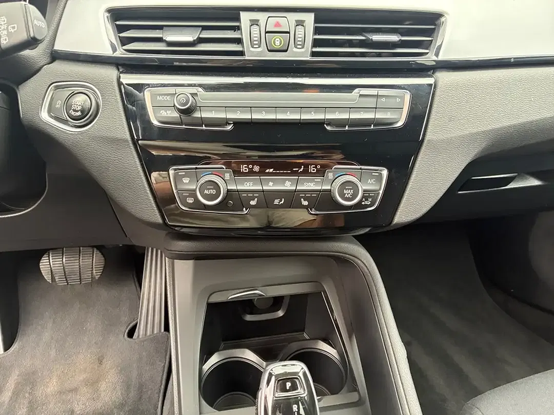 BMW X1 - Thumbnail 13