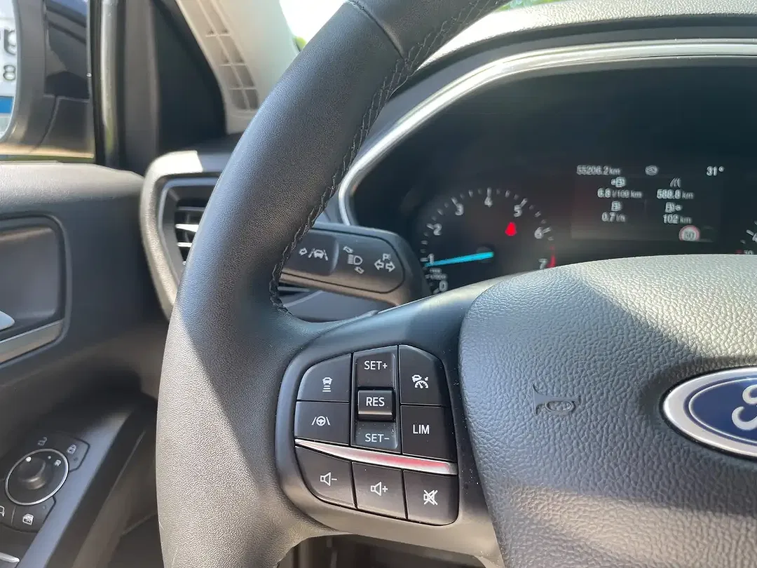 Ford Focus - Thumbnail 15