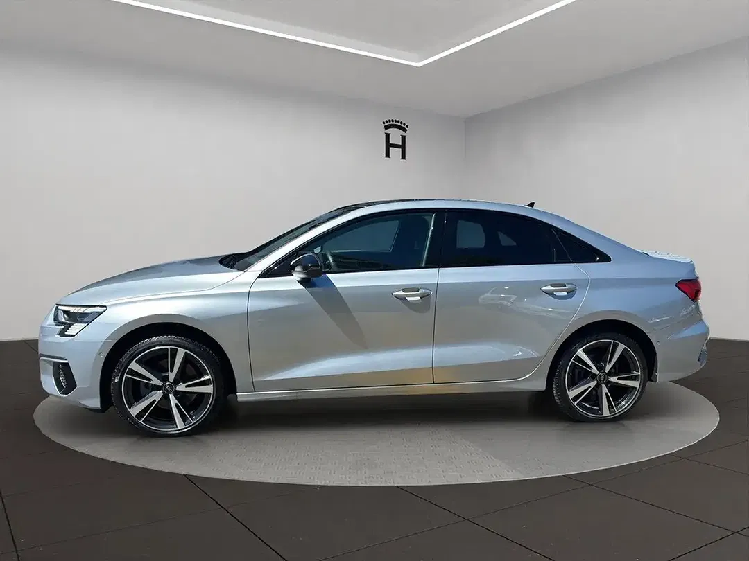 Audi A3 - Thumbnail 4