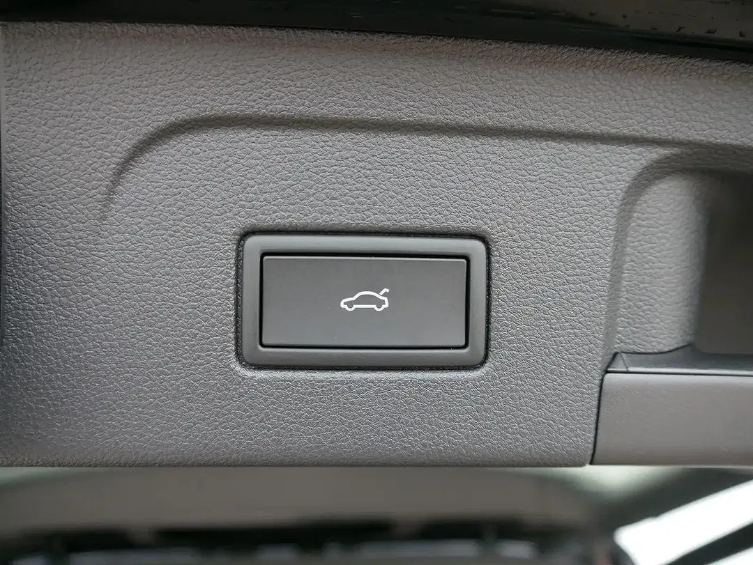 Volkswagen Touran - Thumbnail 9