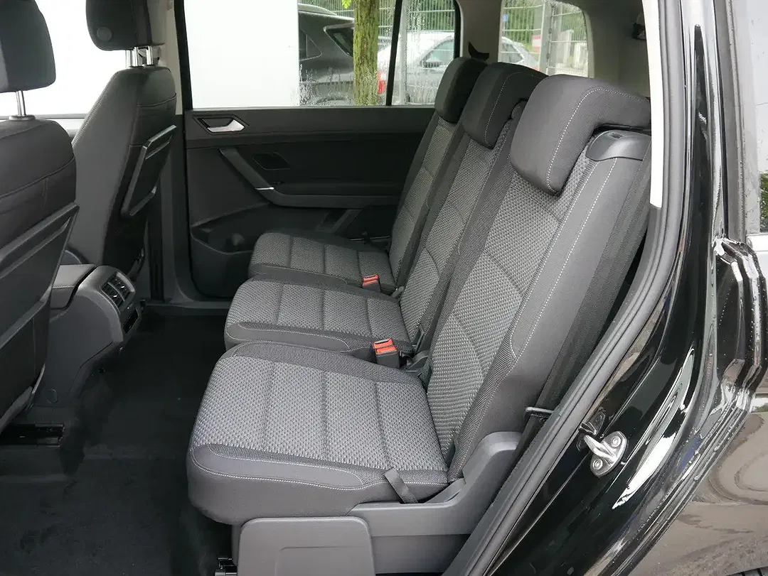Volkswagen Touran - Thumbnail 10