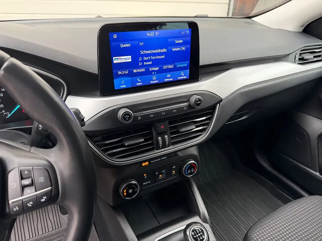 Ford Focus - Thumbnail 7