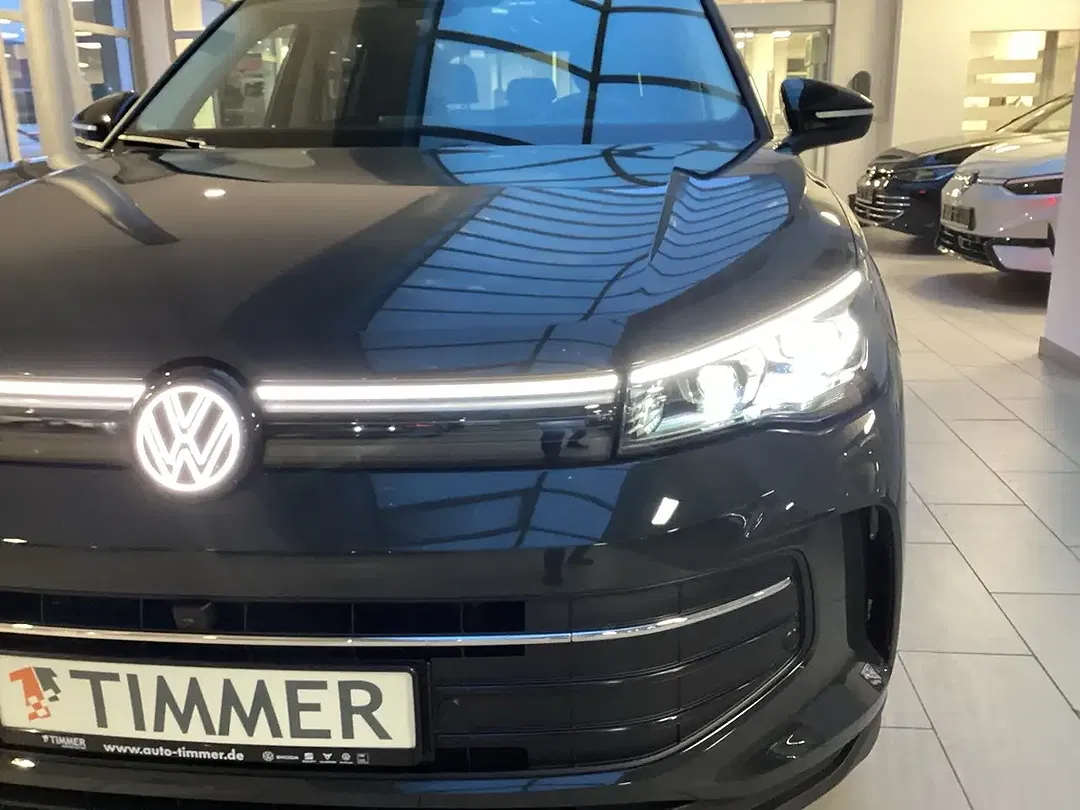Volkswagen Tiguan - Thumbnail 3
